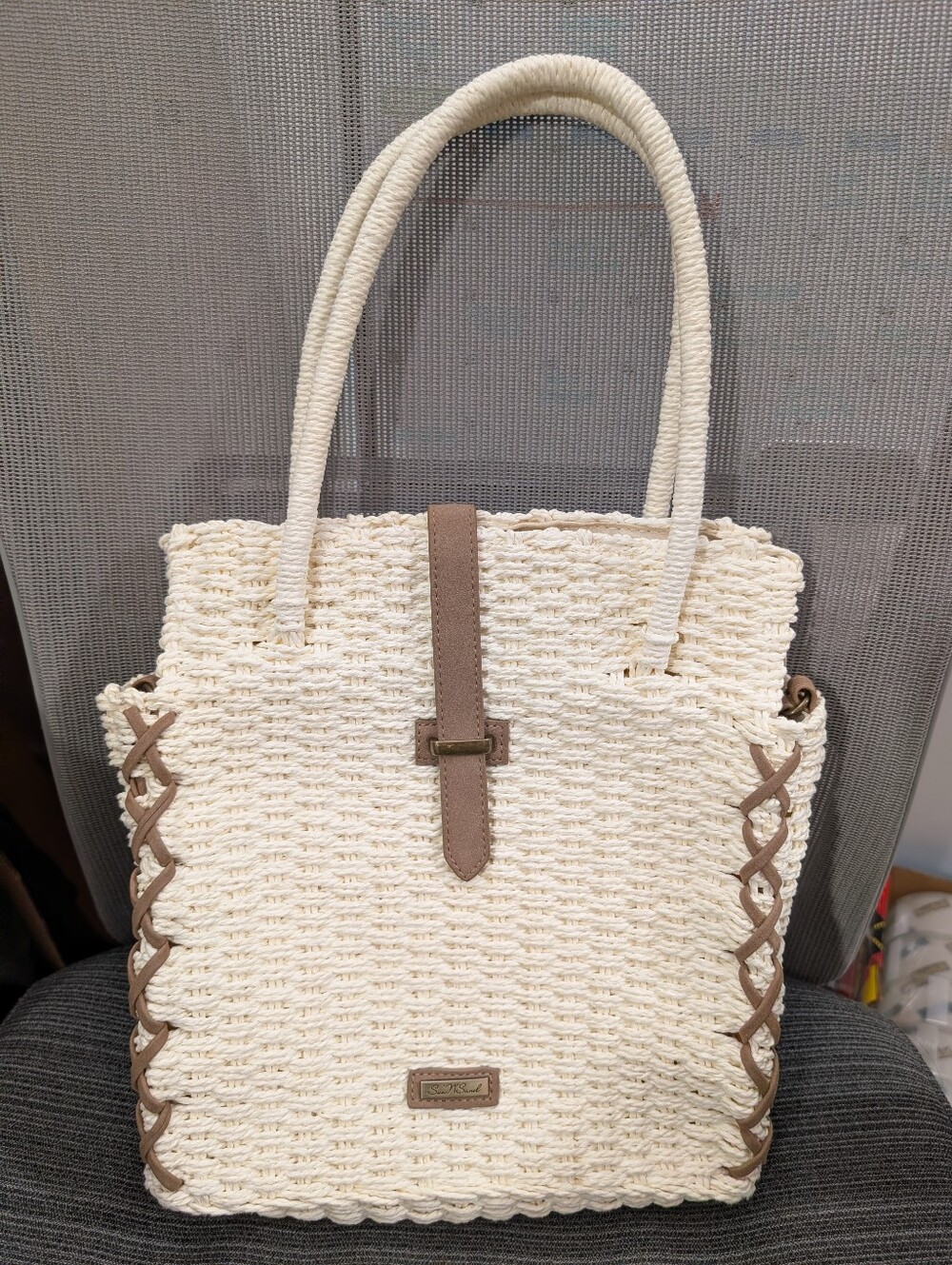 Sun N Sand Woven Straw Tote Bag | Convertible Shoulder & Crossbody | Ivory Beach